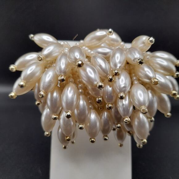 Vintage Faux Pearl Waterfall Clip-on Earrings, 2 1/2", Lucite Beads - Picture 3 of 10